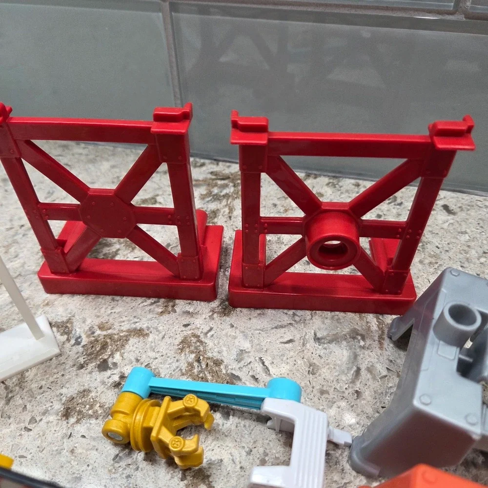 Fisher-Price Thomas TrackMaster Replacement Parts Lot Station Bridge Gas Station